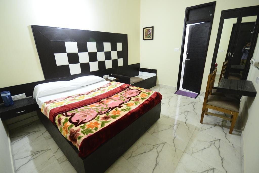 Hotel Mehra Inn Amritsar Cameră foto